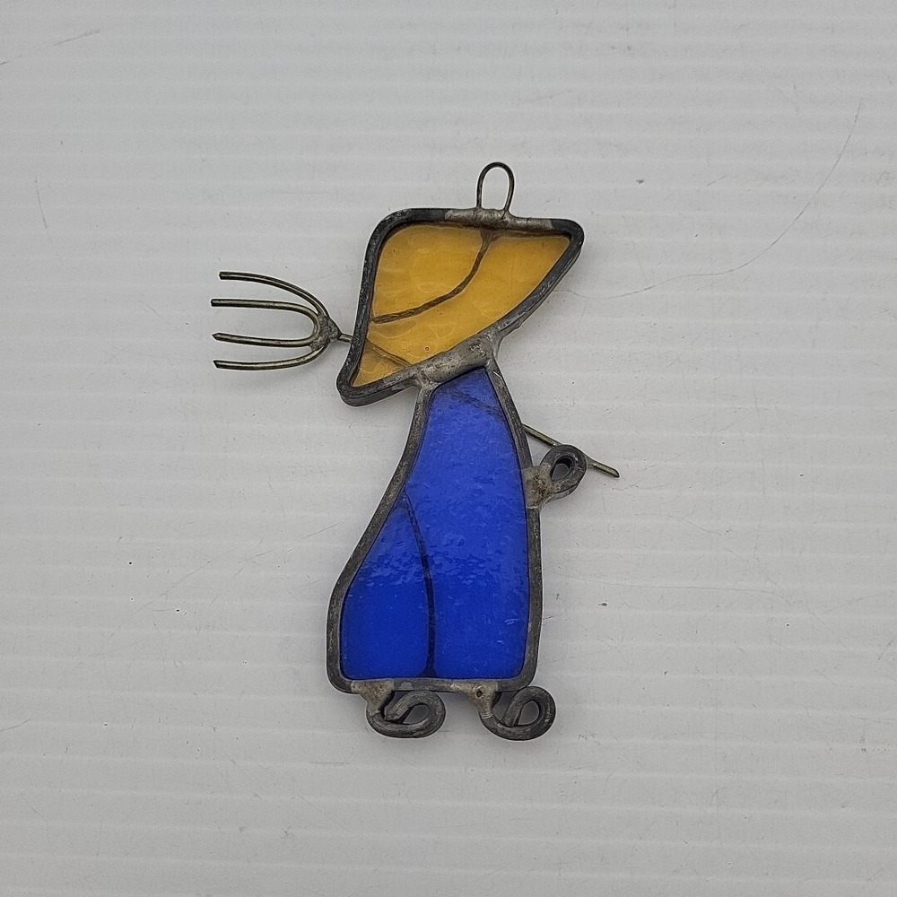 Vintage Stained Glass Suncatcher Farmer Pitchfork Blue Yellow Country Folk Art - Picture 3 of 3